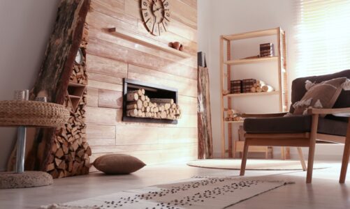 Drewno w aranżacji wnętrz – ponadczasowy materiał do salonu i sypialni